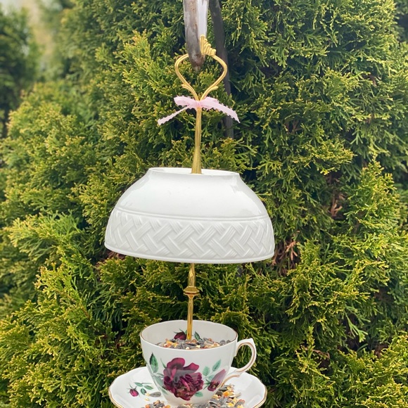 Tea Cup Birdfeeder, Garden Ornament, Mother’s Day Gift - Picture 8 of 12